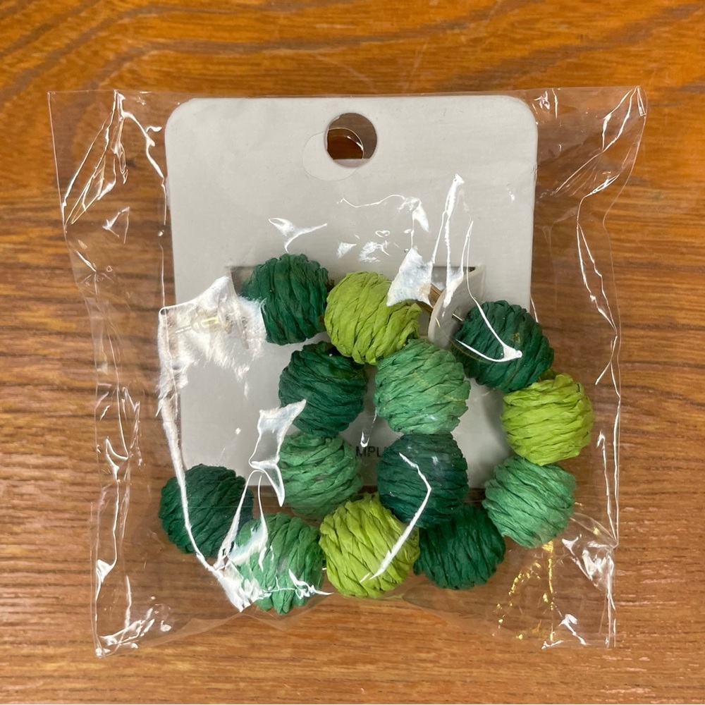 🆕 Boho Colorblock Raffia Wrapped Ball Hoop Earrings💚 - Picture 9 of 10